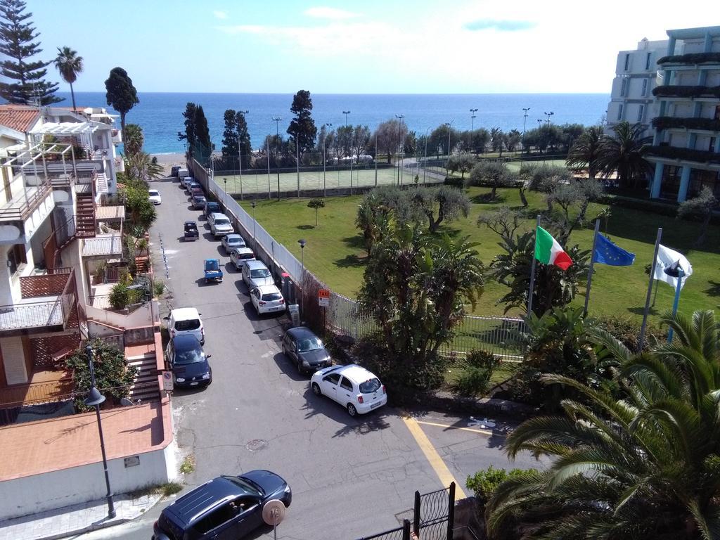 Holiday Home Recanati Giardini Naxos Εξωτερικό φωτογραφία